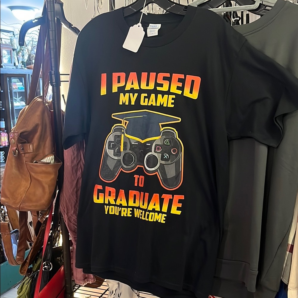 Gildan Black and Yellow Gaming Graduation T-Shirt - Picture 2 of 2